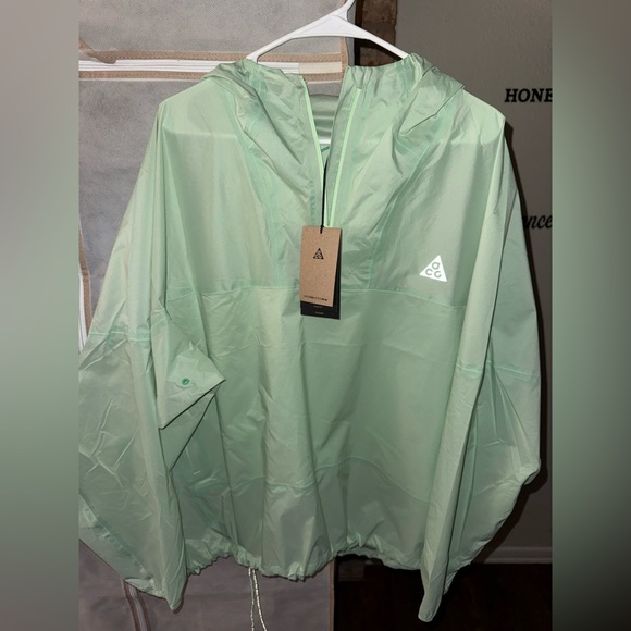 Nike ACG “Trail Snacks” Mint Green Performance Jacket